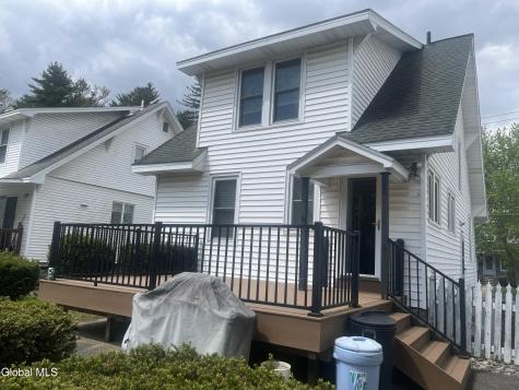 824 Dean Street Schenectady NY 12309
