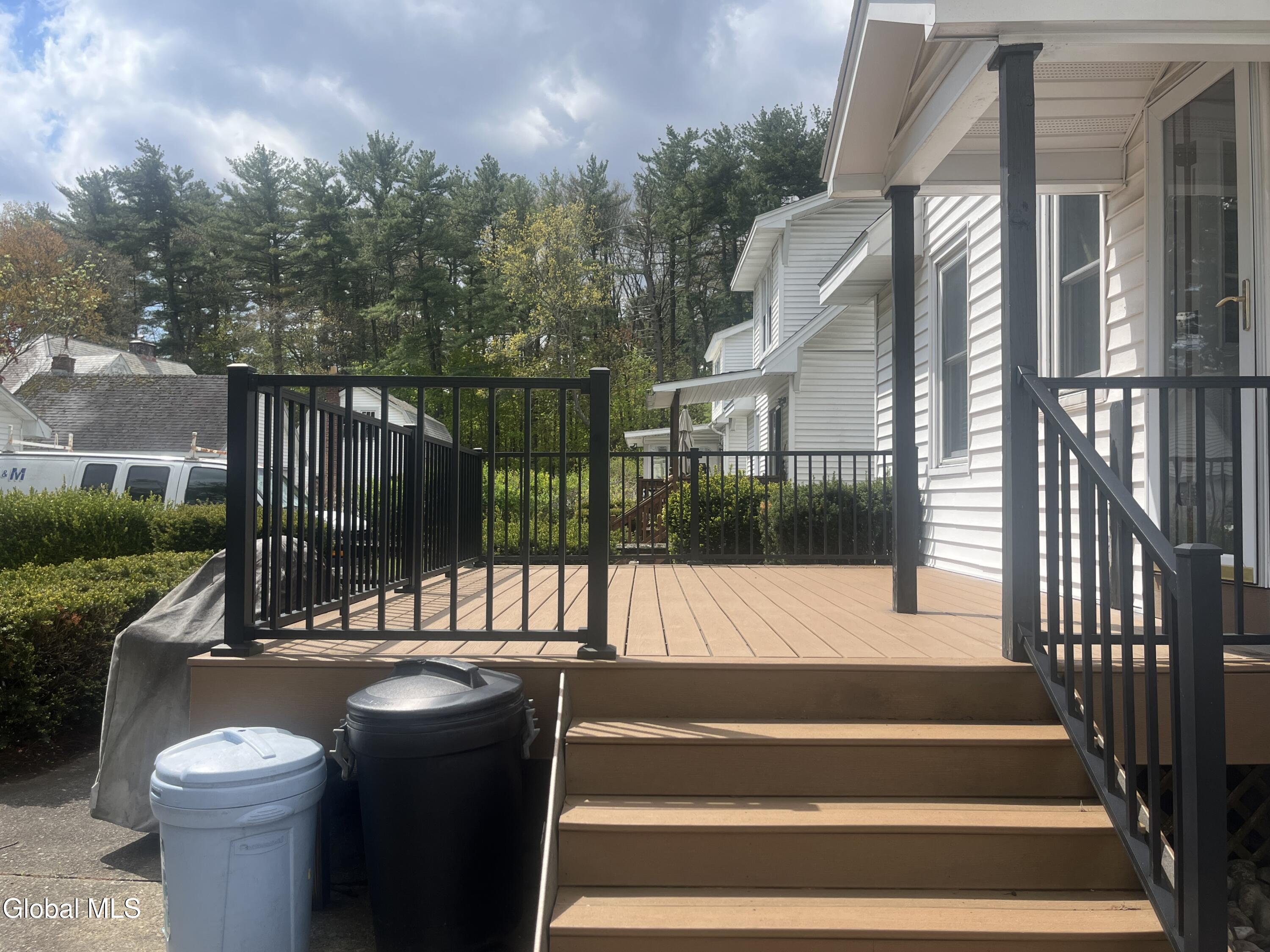 824 Dean Street Schenectady NY 12309