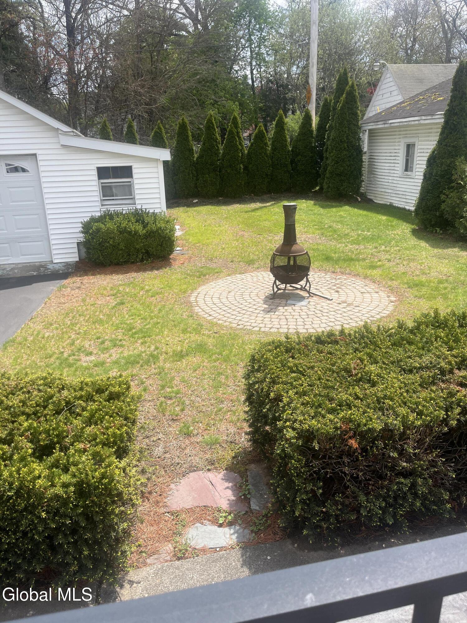 824 Dean Street Schenectady NY 12309