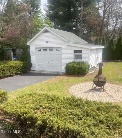 824 Dean Street Schenectady NY 12309