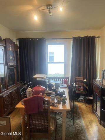 824 Dean Street Schenectady NY 12309