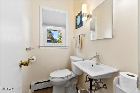 15 Roweland Avenue Delmar NY 12054