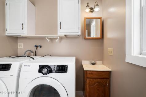 862 Thompson Street Schenectady NY 12306