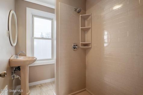 862 Thompson Street Schenectady NY 12306