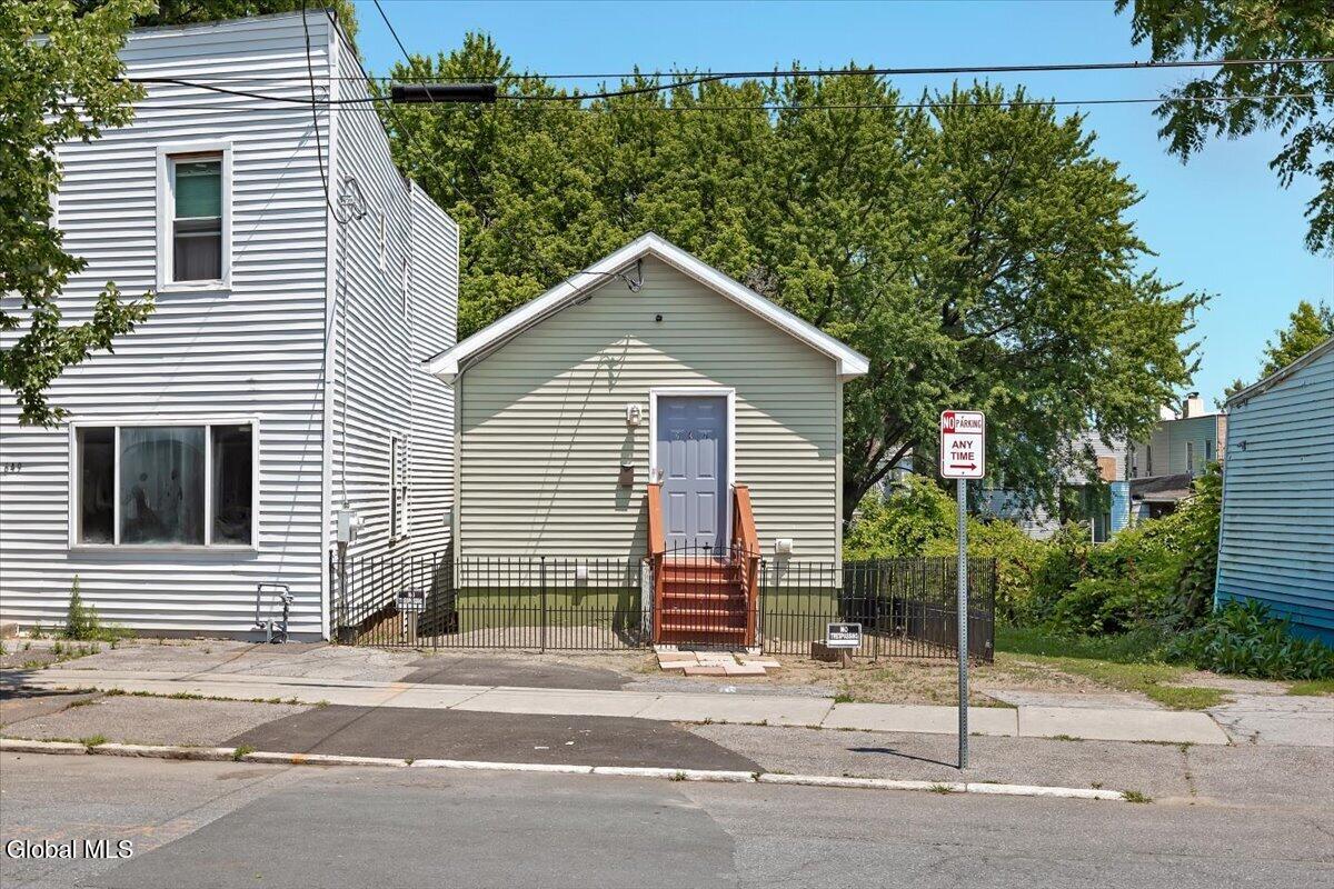 647 3rd Street Albany NY 12206