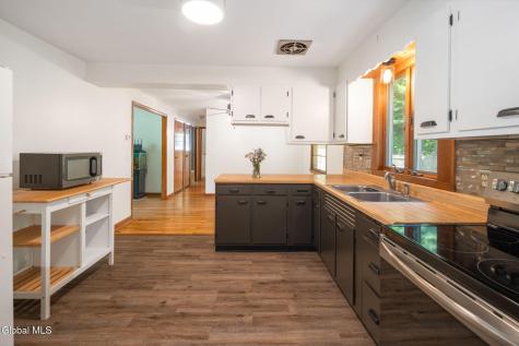 19 Newcastle Road Halfmoon NY 12065