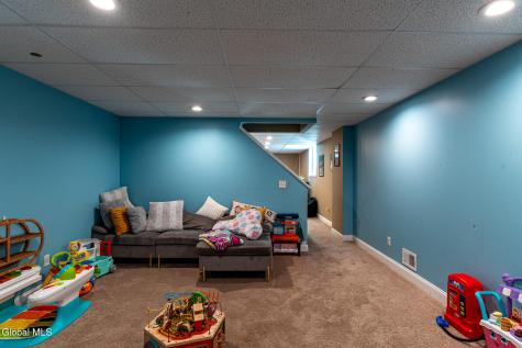 96 Thompson Street Troy NY 12180
