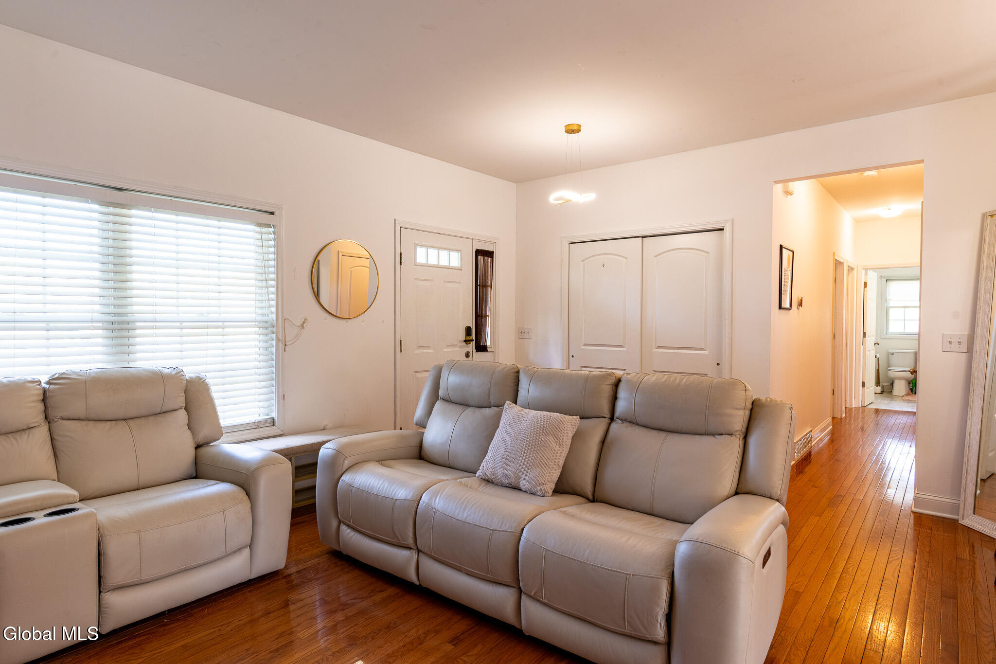 96 Thompson Street Troy NY 12180