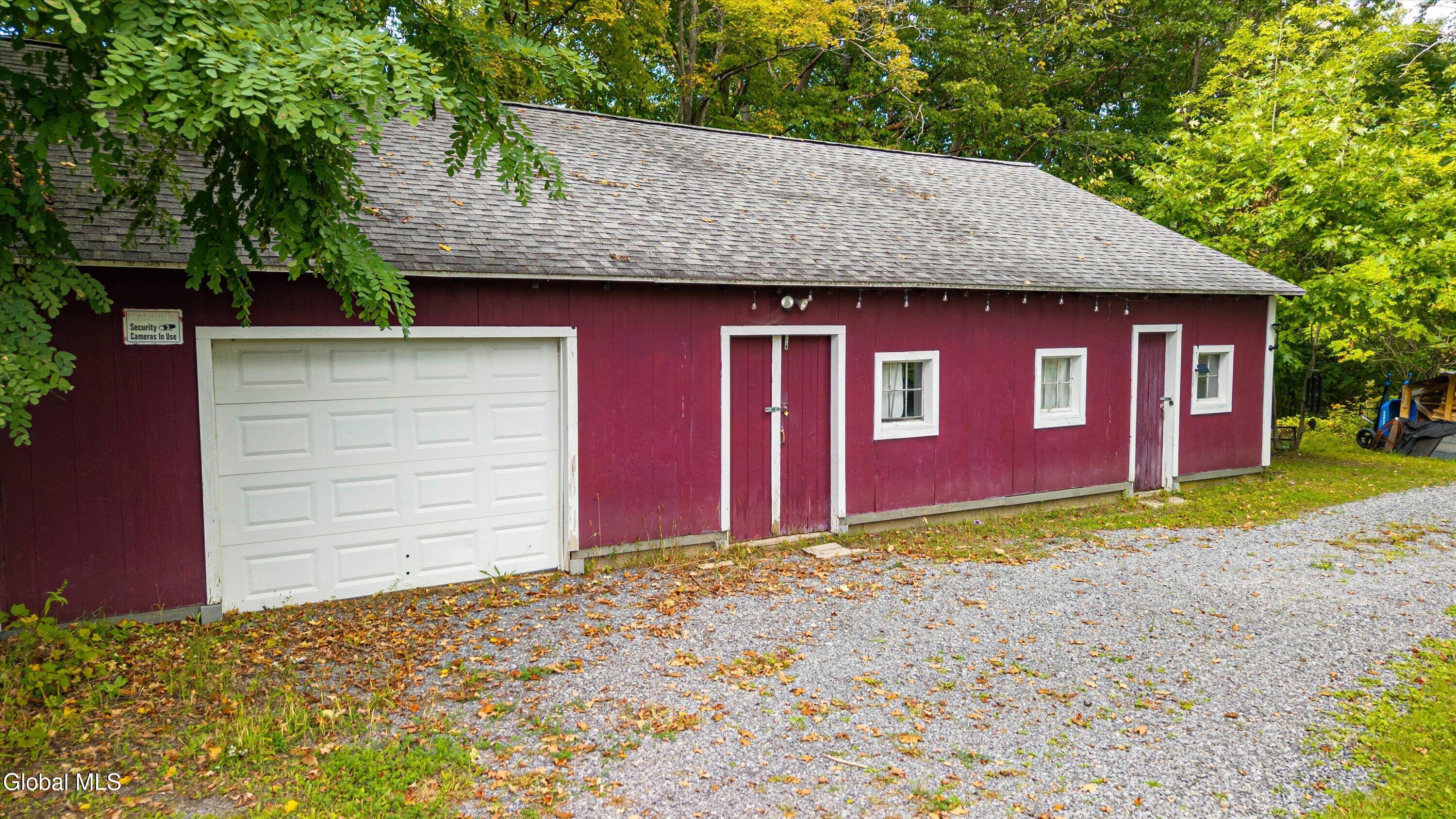 647 Saratoga Road Glenville NY 12302