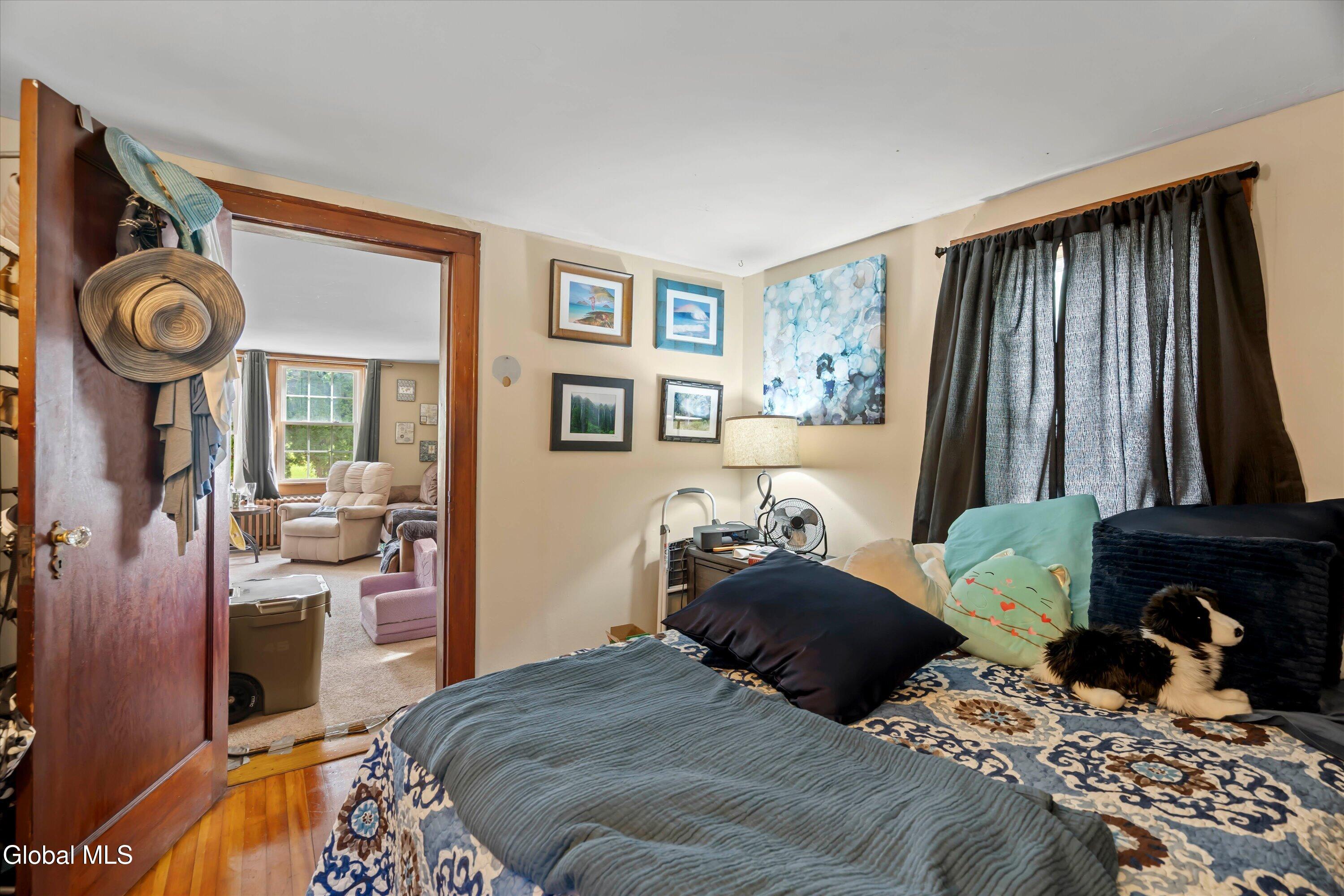 647 Saratoga Road Glenville NY 12302