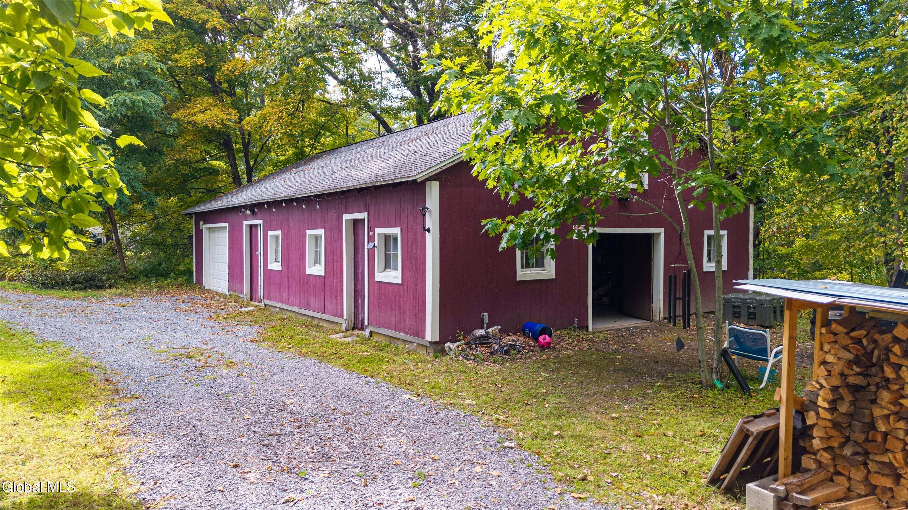 647 Saratoga Road Glenville NY 12302