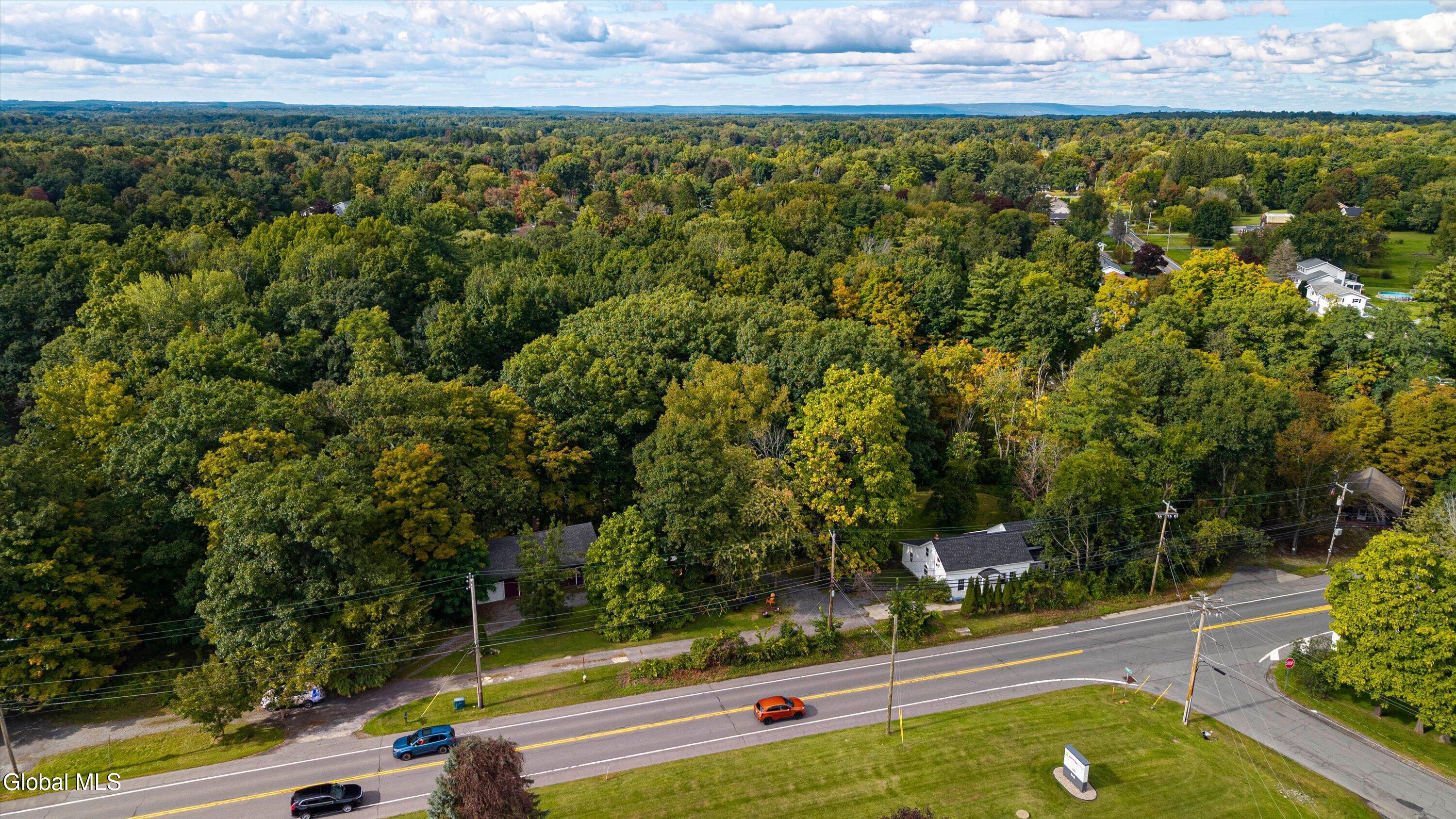 647 Saratoga Road Glenville NY 12302