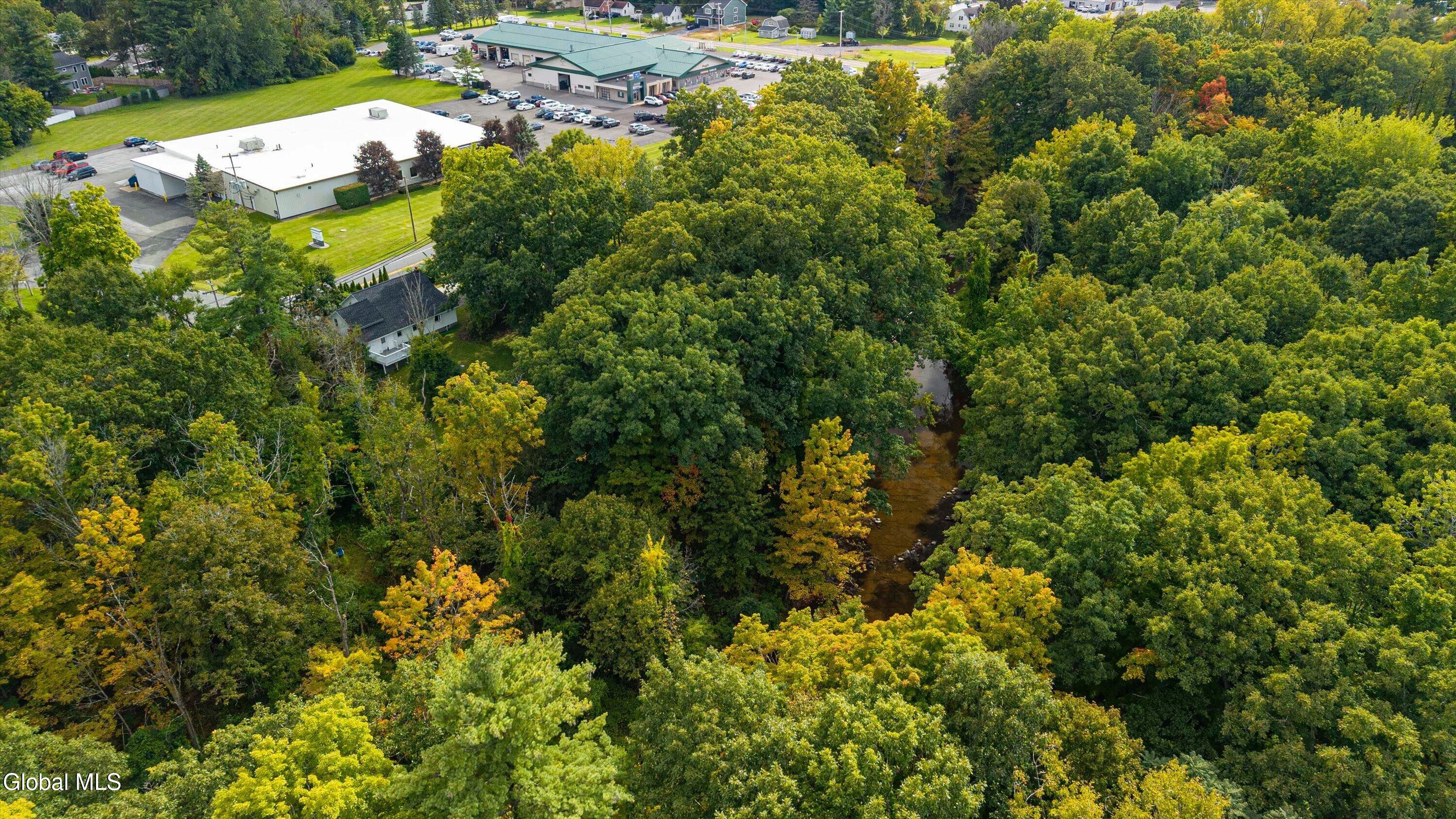 647 Saratoga Road Glenville NY 12302