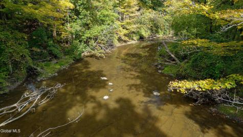 647 Saratoga Road Glenville NY 12302