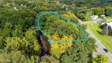 647 Saratoga Road Glenville NY 12302