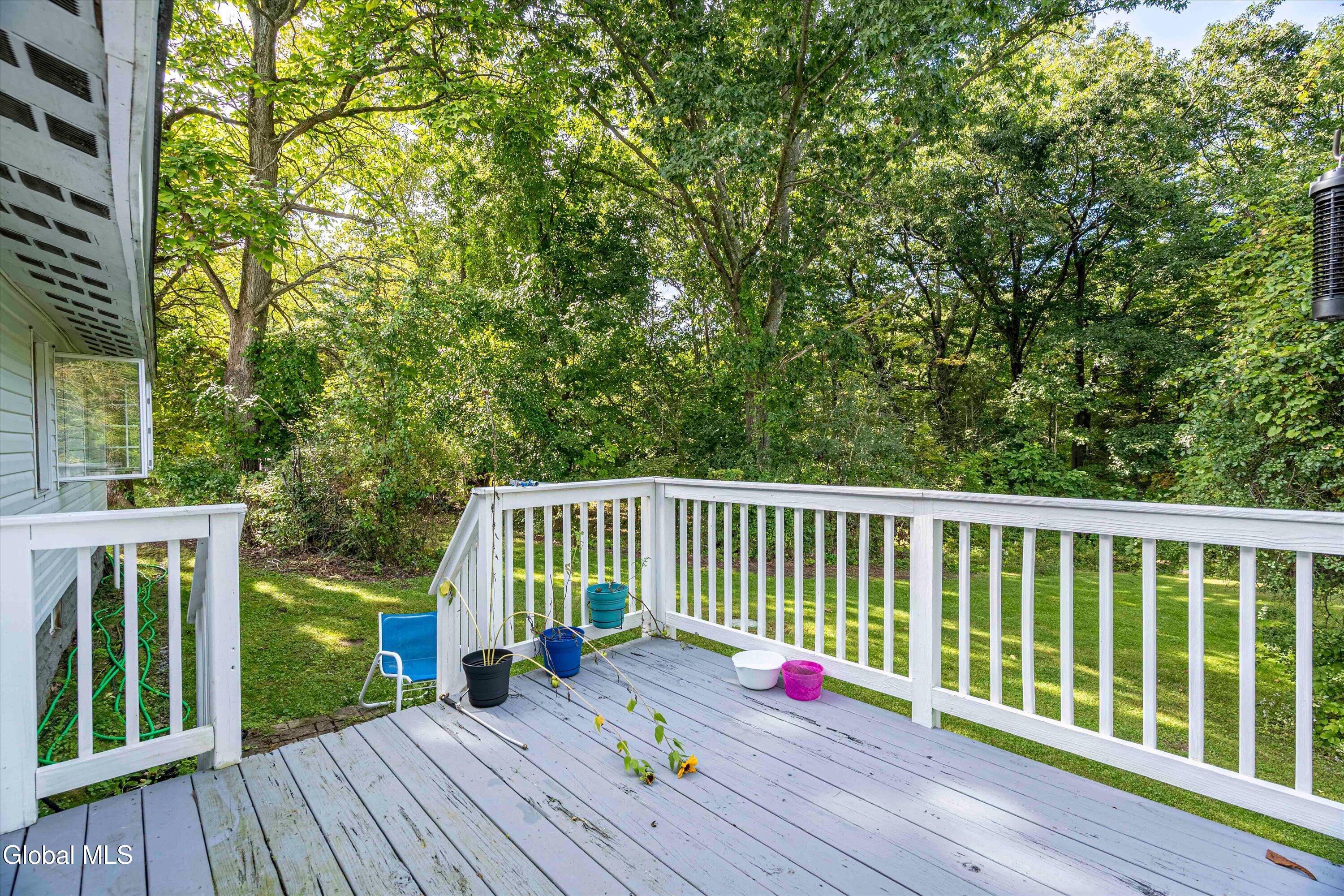 647 Saratoga Road Glenville NY 12302