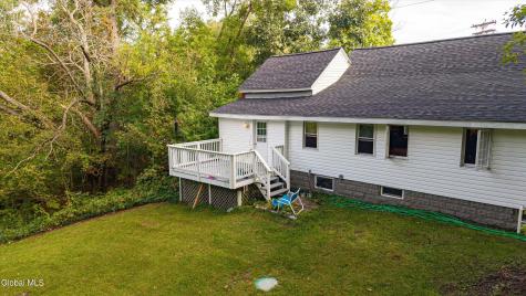 647 Saratoga Road Glenville NY 12302
