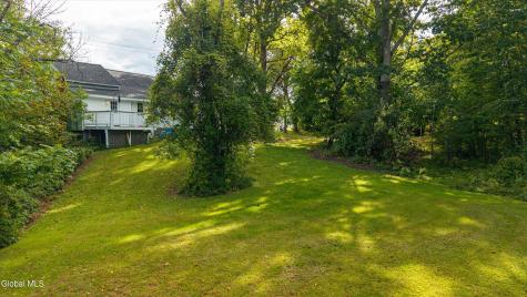 647 Saratoga Road Glenville NY 12302