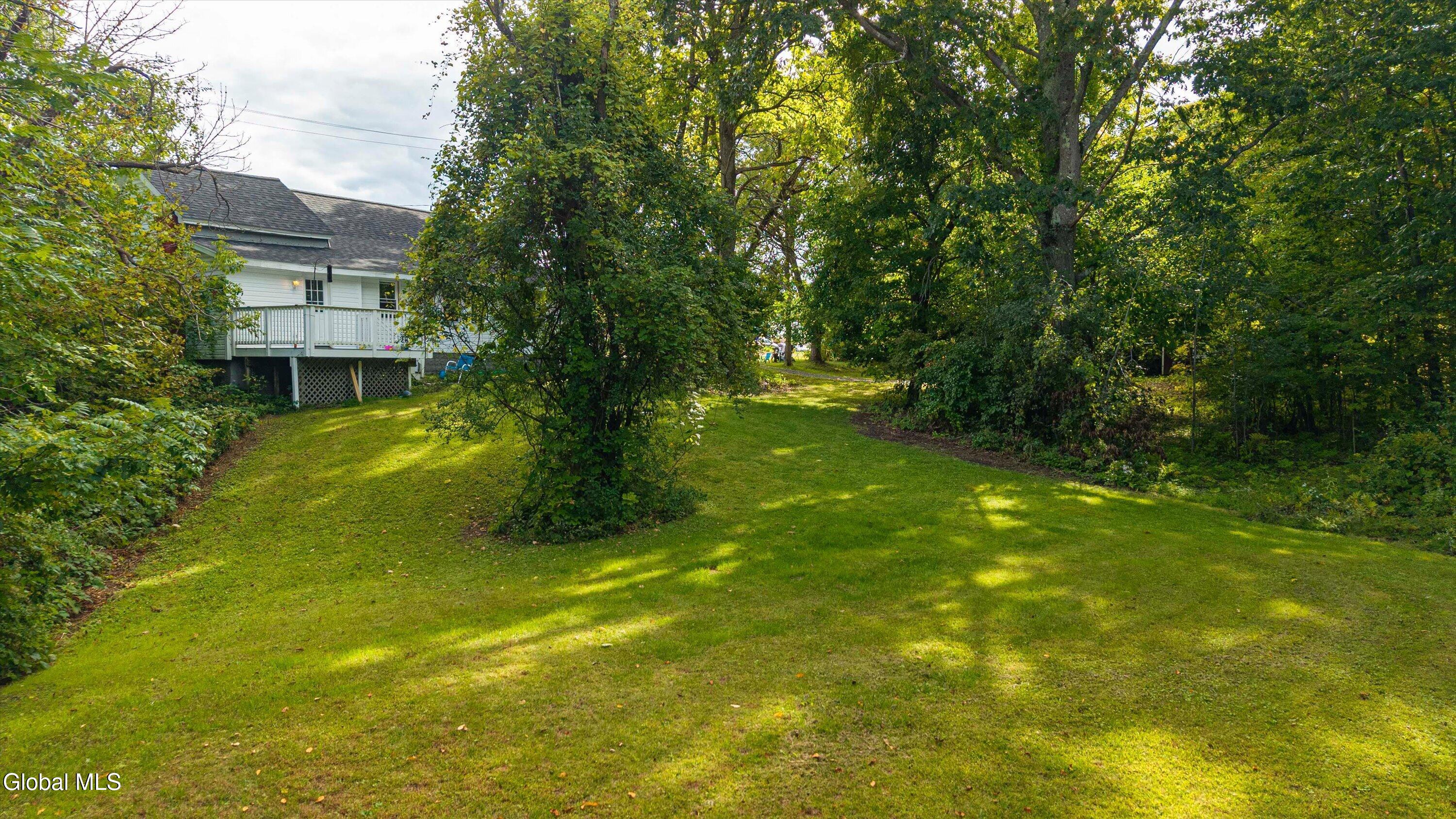 647 Saratoga Road Glenville NY 12302