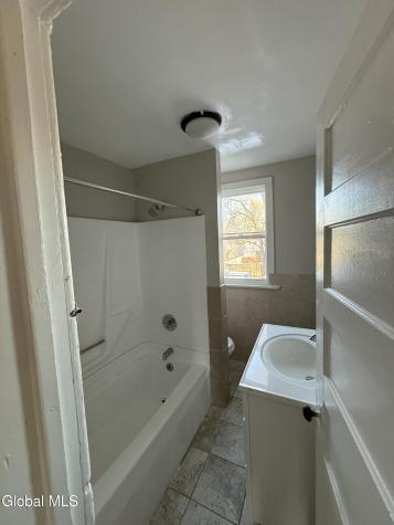 32 Elm Street Schenectady NY 12304