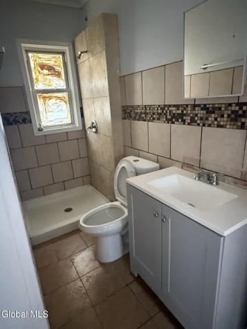 32 Elm Street Schenectady NY 12304