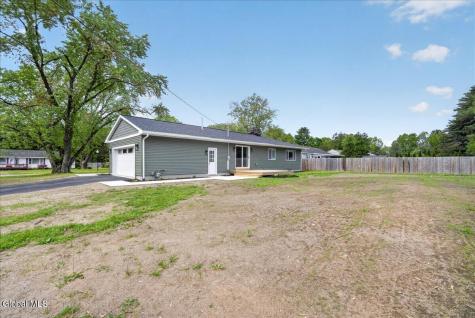25 Merritt Road South Glens Falls NY 12803