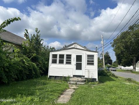 902 Draper Avenue Rotterdam NY 12306