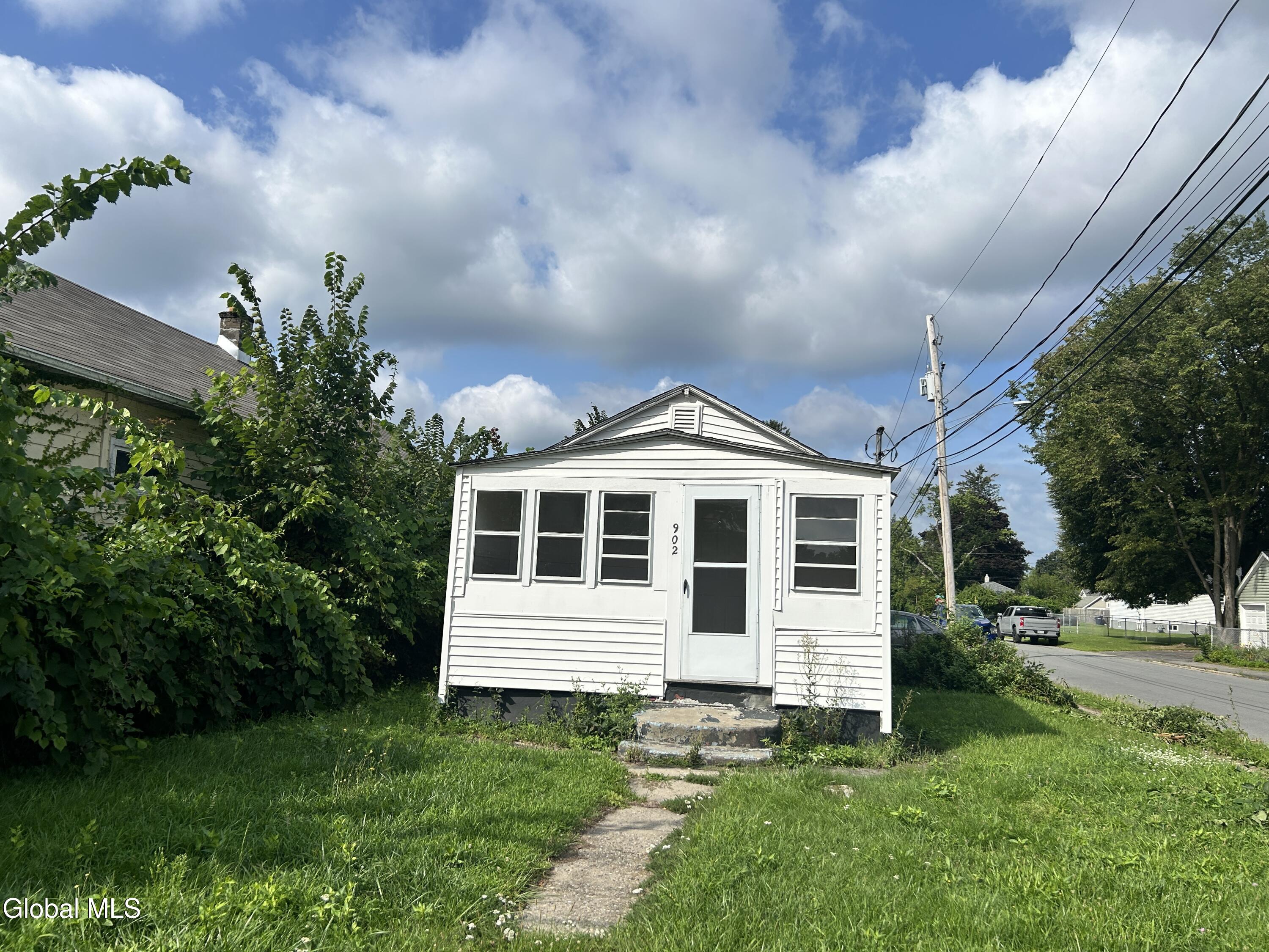 902 Draper Avenue Rotterdam NY 12306