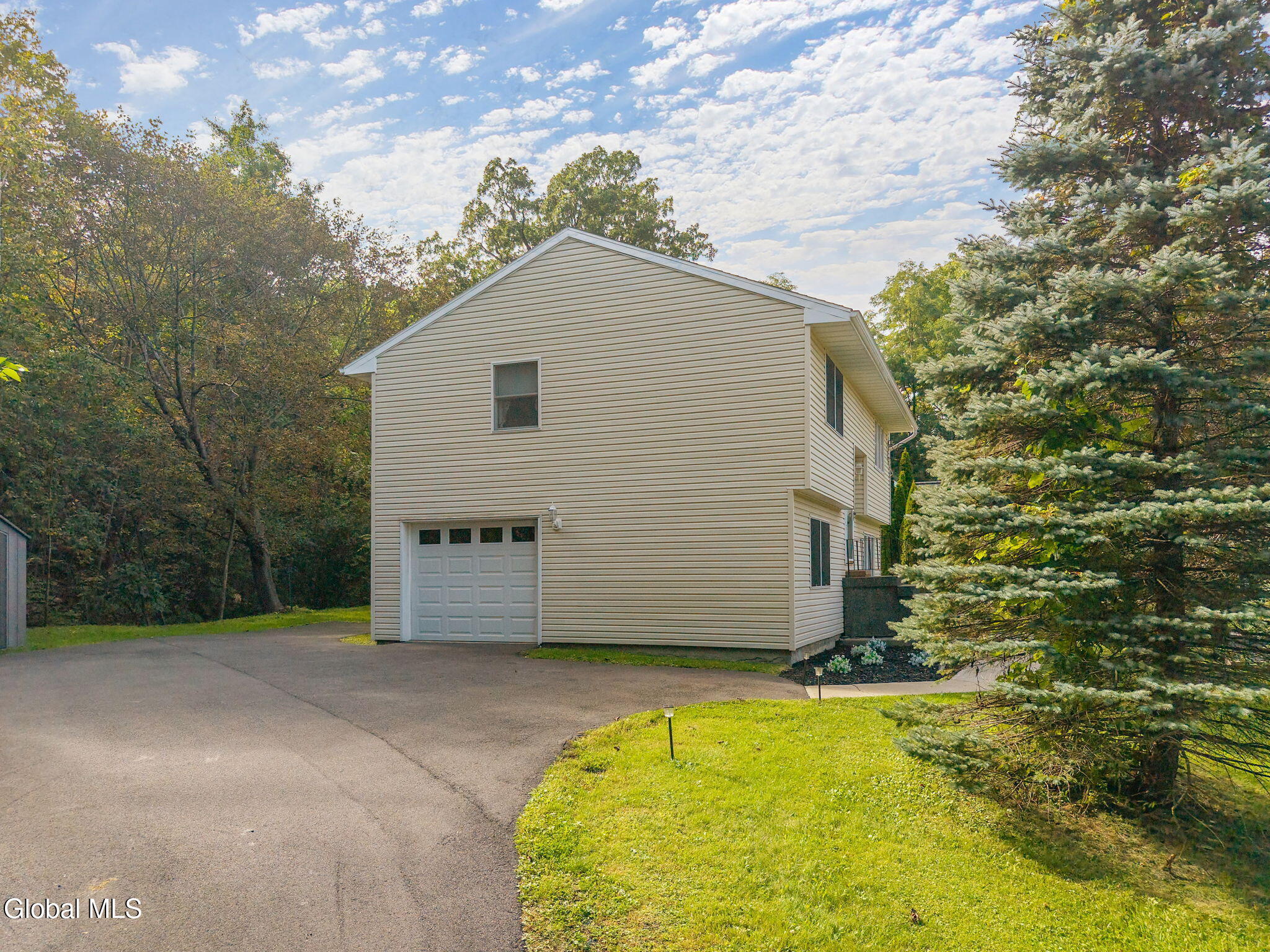 4040 River Road Niskayuna NY 12309