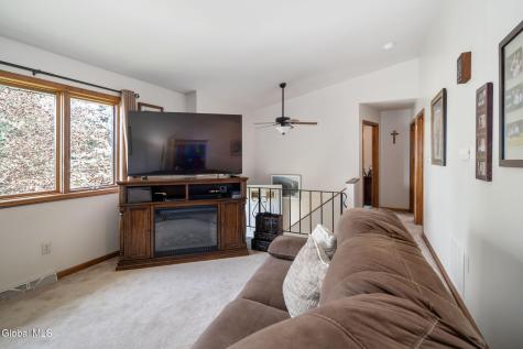 4040 River Road Niskayuna NY 12309