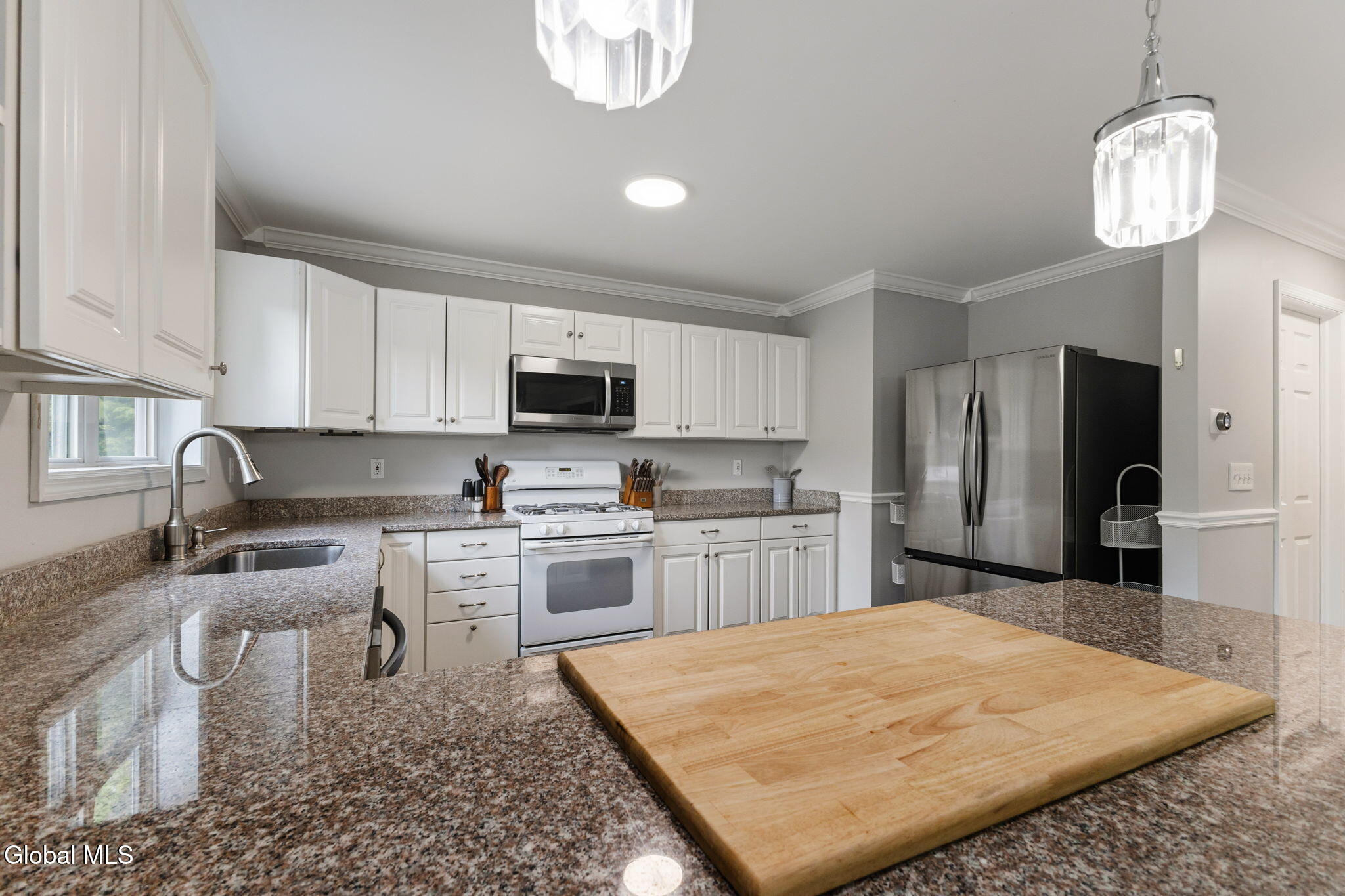 31 Concord Drive Saratoga Springs NY 12866