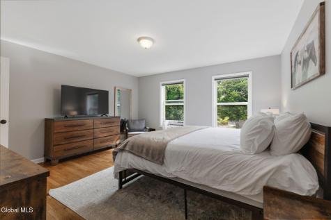 31 Concord Drive Saratoga Springs NY 12866