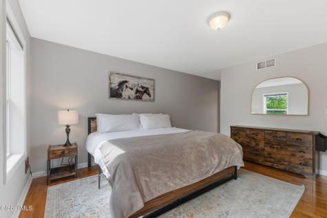 31 Concord Drive Saratoga Springs NY 12866