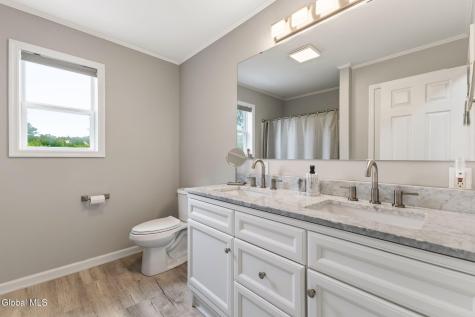 31 Concord Drive Saratoga Springs NY 12866