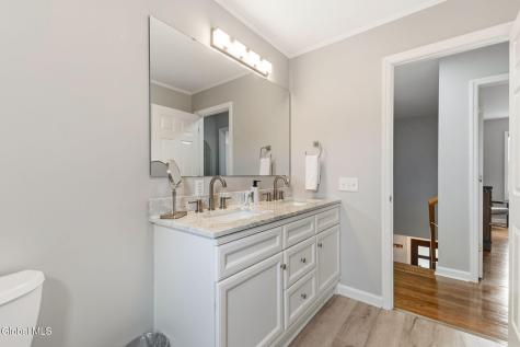 31 Concord Drive Saratoga Springs NY 12866