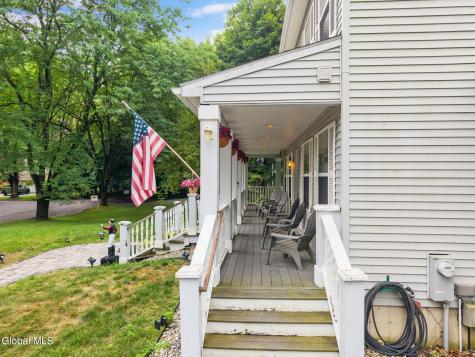 31 Concord Drive Saratoga Springs NY 12866