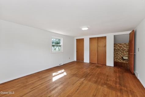 9 Chesebro Drive Schenectady NY 12309