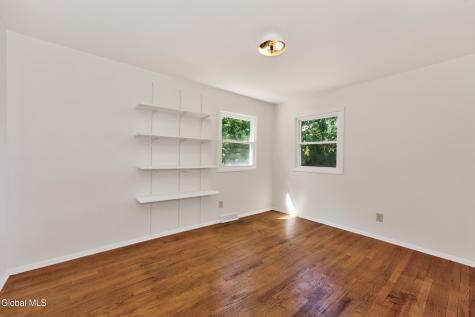 9 Chesebro Drive Schenectady NY 12309