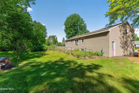 9 Chesebro Drive Schenectady NY 12309