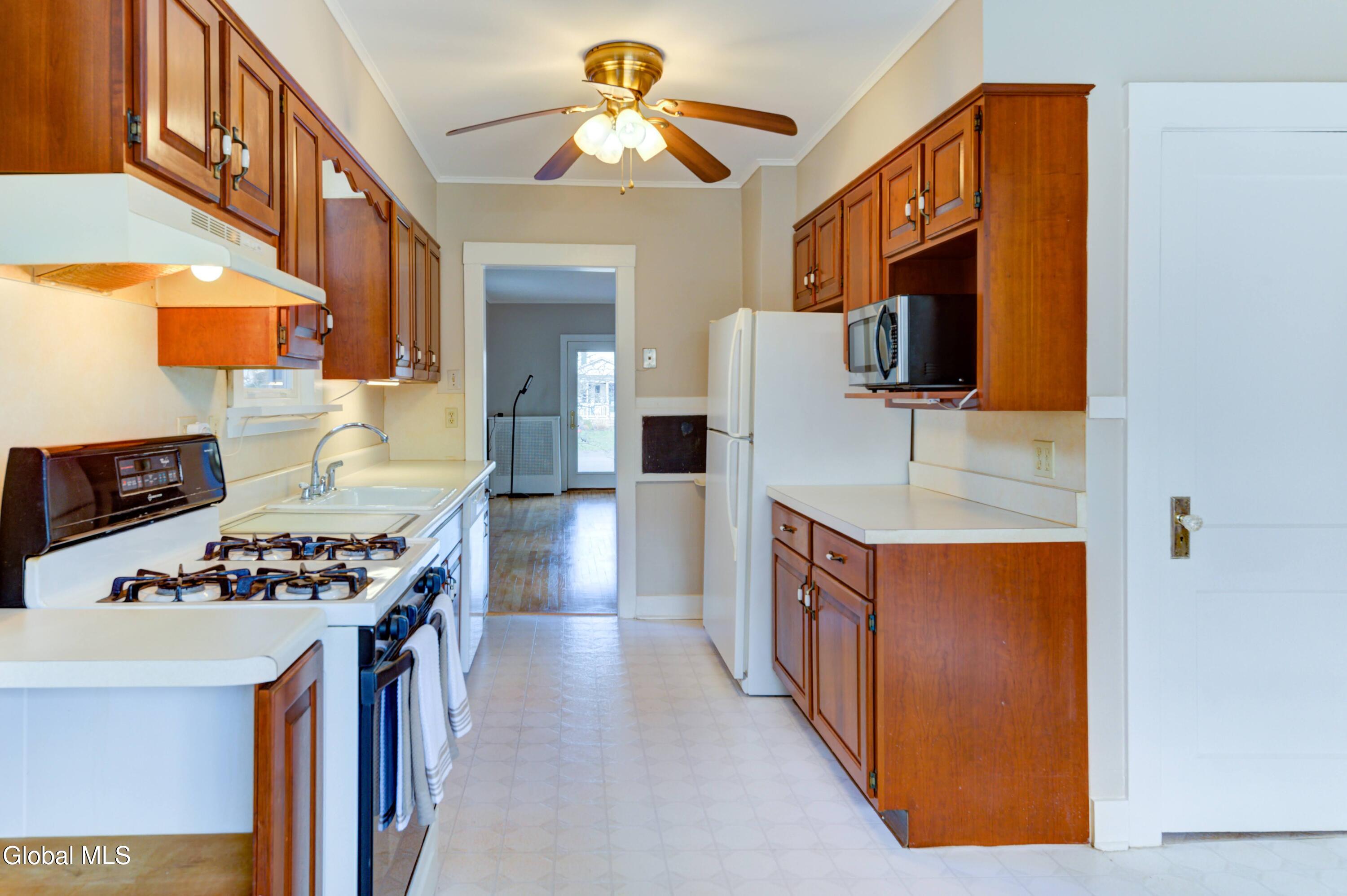 1162 S Country Club Drive Niskayuna NY 12309