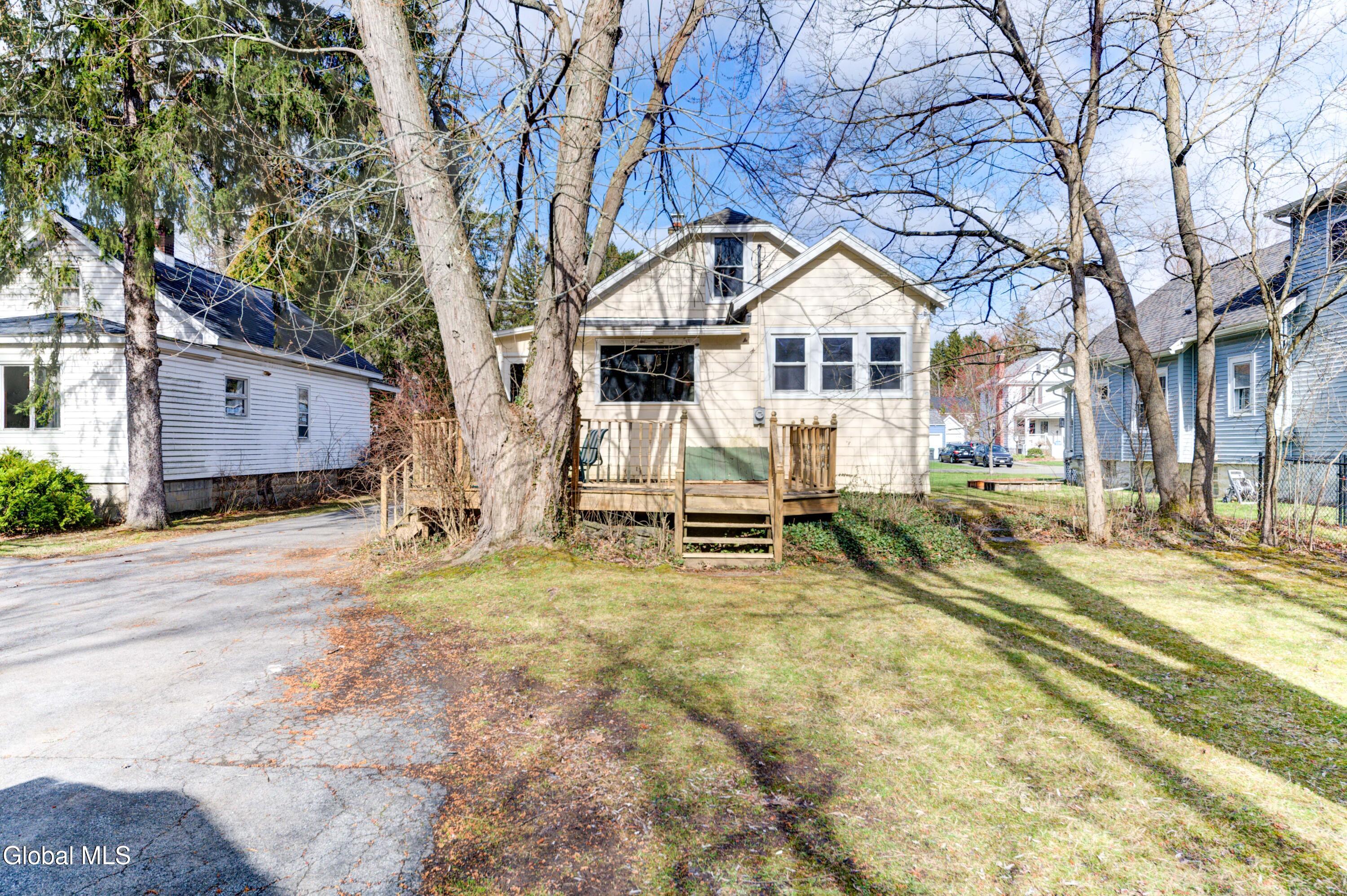 1162 S Country Club Drive Niskayuna NY 12309