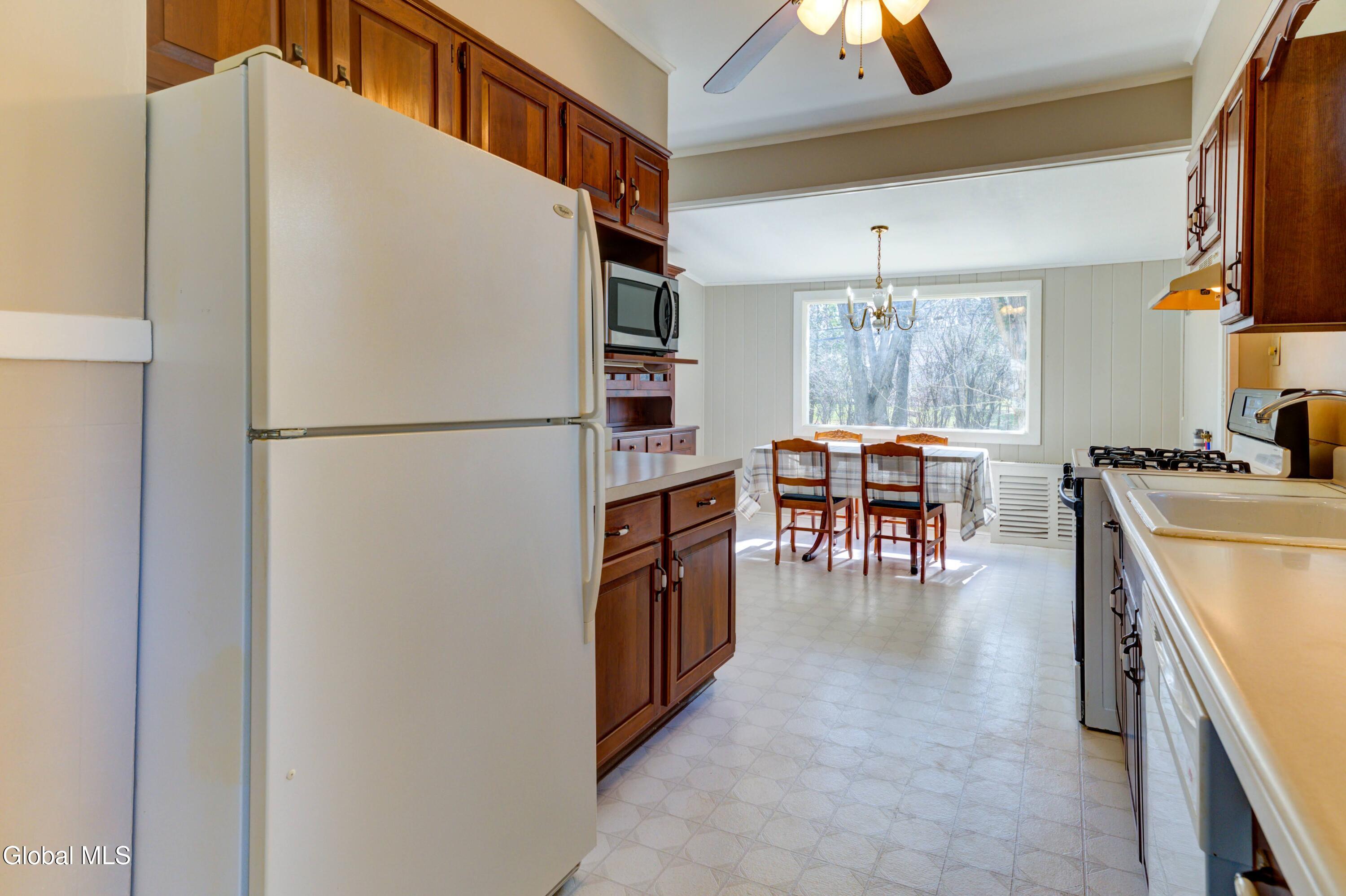 1162 S Country Club Drive Niskayuna NY 12309