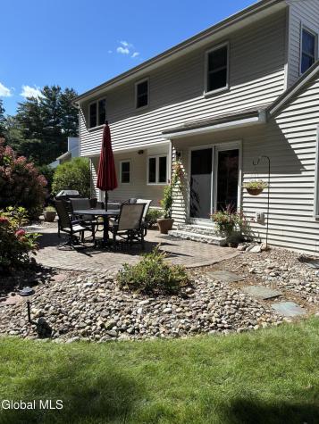 210 Sundew Drive Schenectady NY 12303