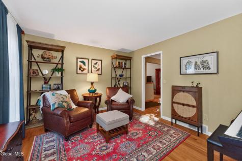 210 Sundew Drive Schenectady NY 12303