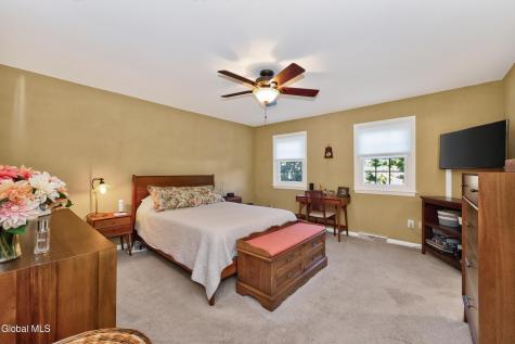 210 Sundew Drive Schenectady NY 12303