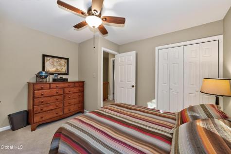 210 Sundew Drive Schenectady NY 12303