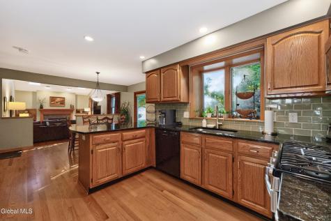 210 Sundew Drive Schenectady NY 12303