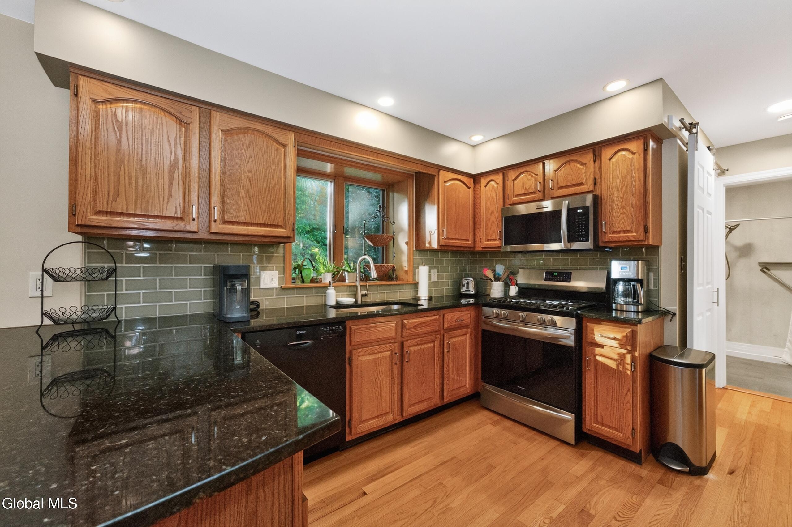 210 Sundew Drive Schenectady NY 12303