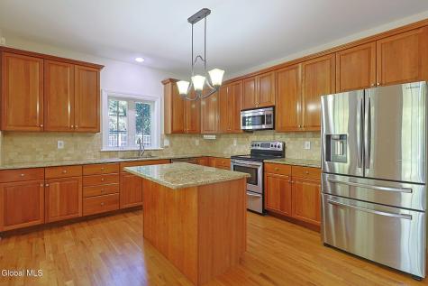 10 Darren's Way Albany NY 12205