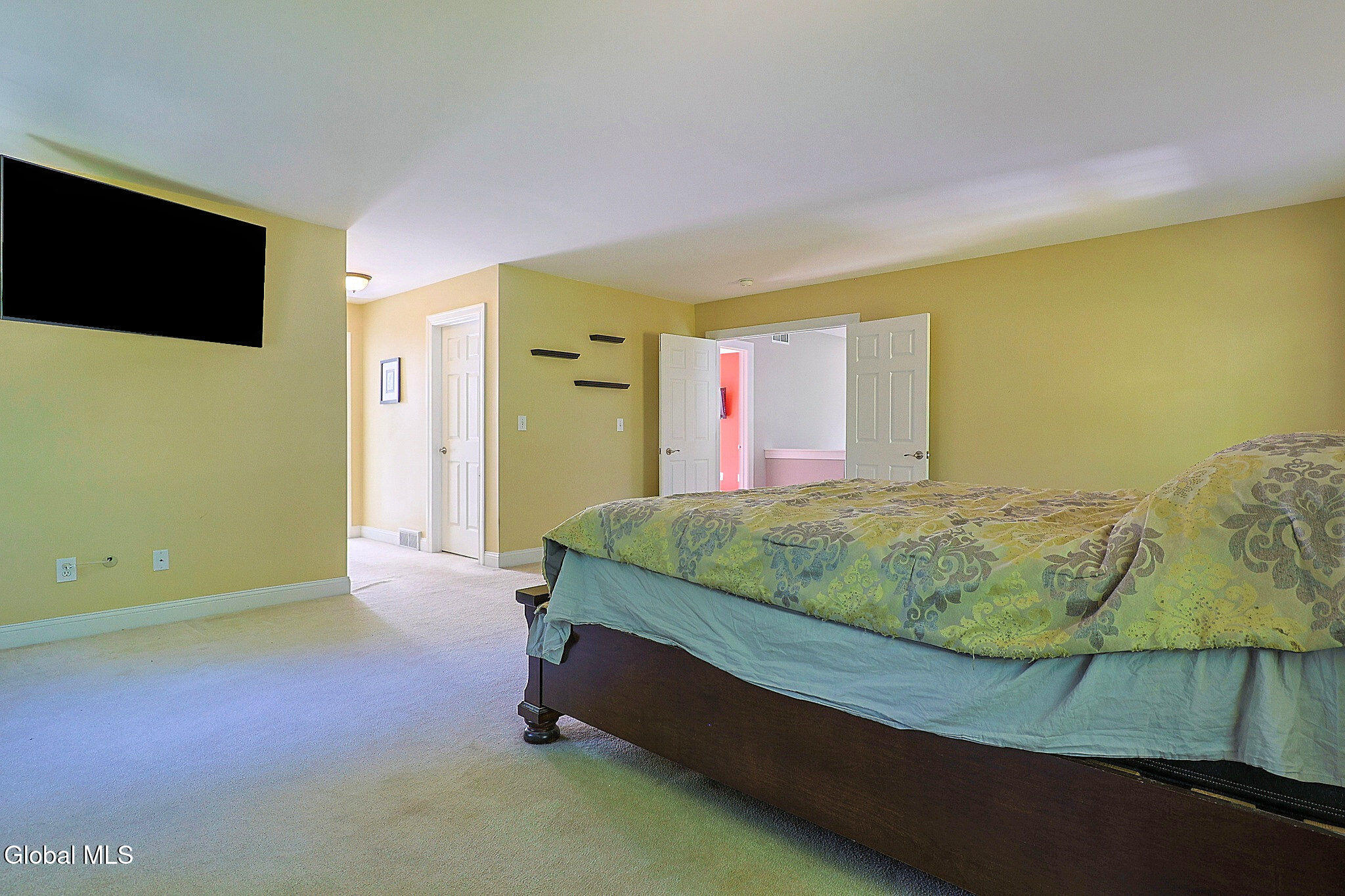 10 Darren's Way Albany NY 12205